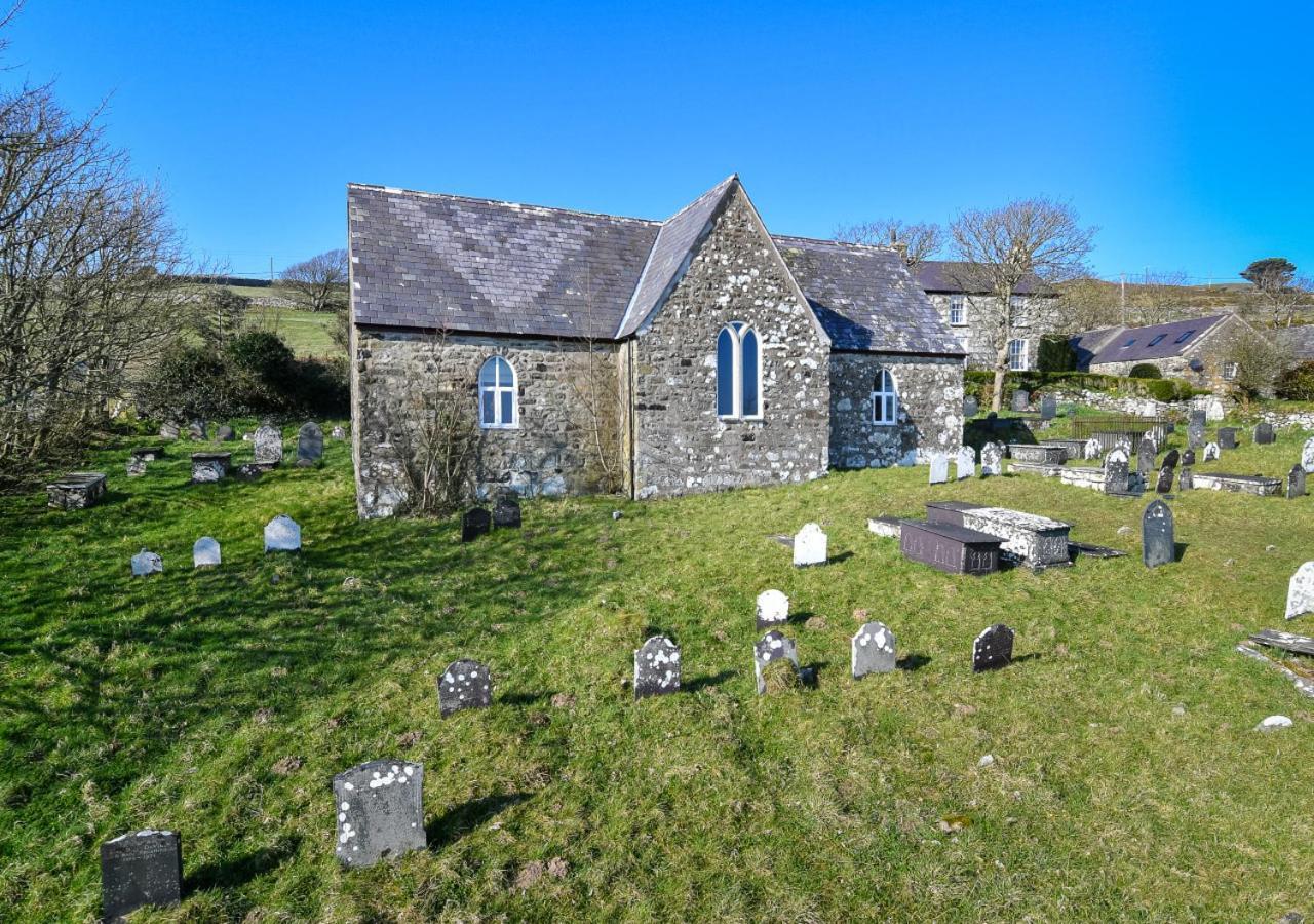 St Aelrhiws Church Exterior photo